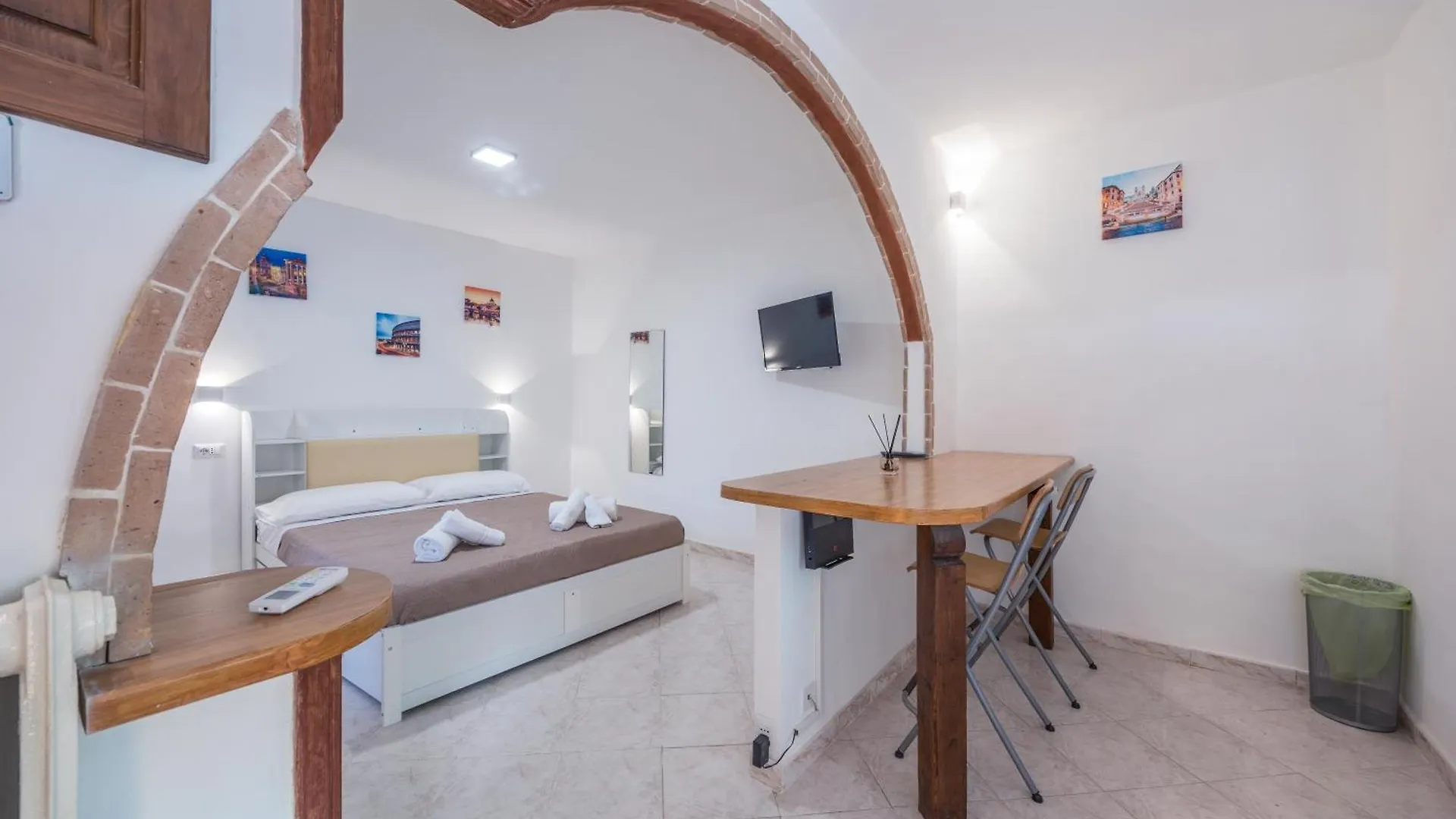 A 100Mt Dalla Metro C Loft Grazioso E Giardino Rome