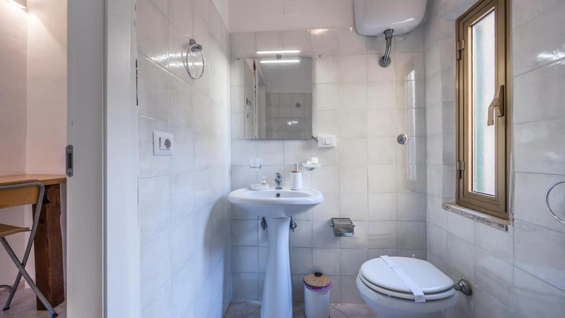 A 100Mt Dalla Metro C Loft Grazioso E Giardino Rome