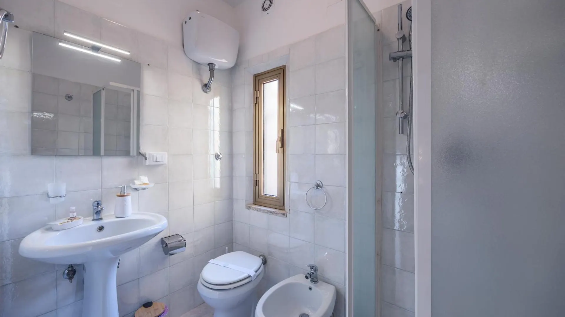 A 100Mt Dalla Metro C Loft Grazioso E Giardino Rome Apartment