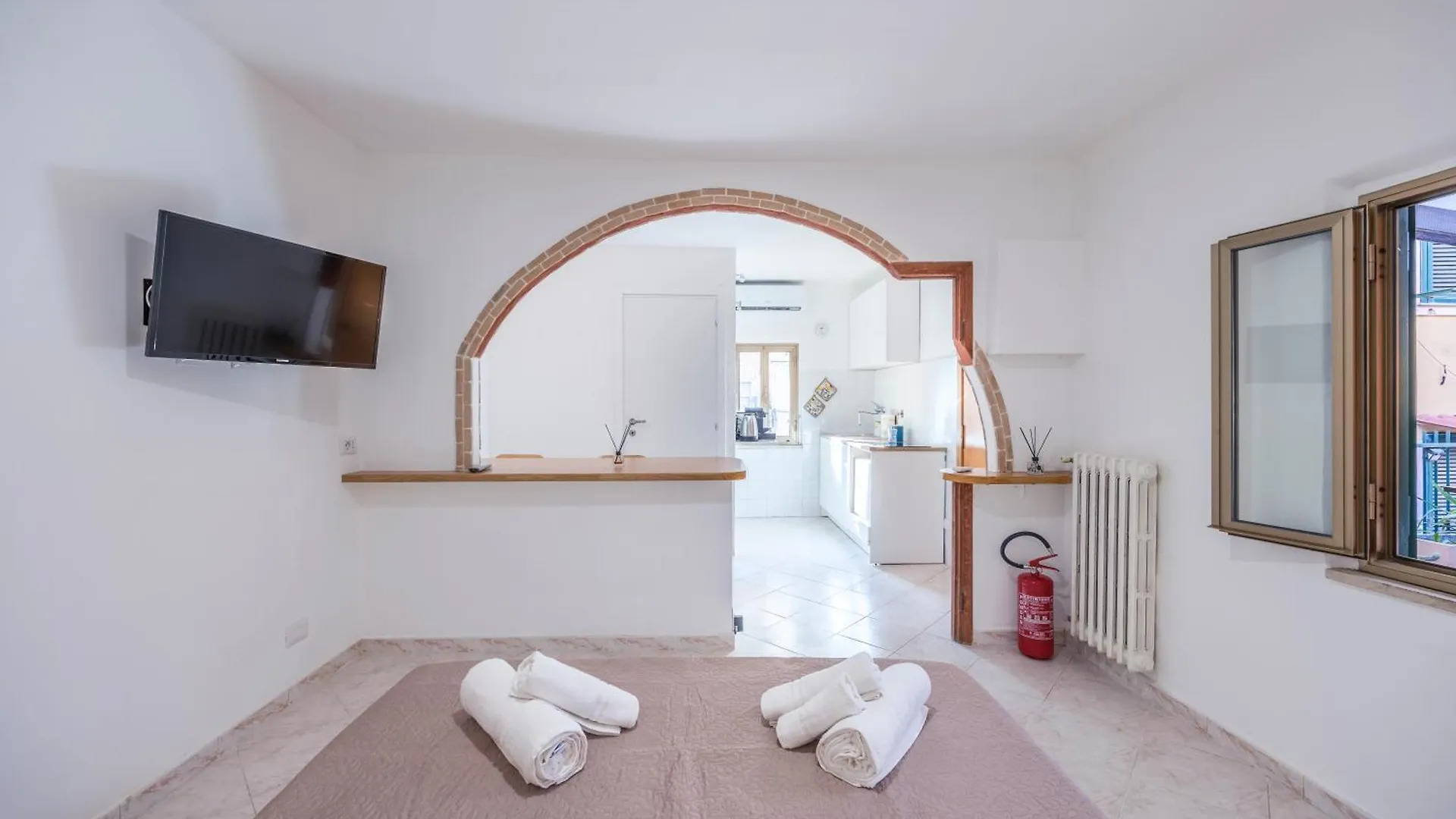 Apartment A 100Mt Dalla Metro C Loft Grazioso E Giardino Rome Italy