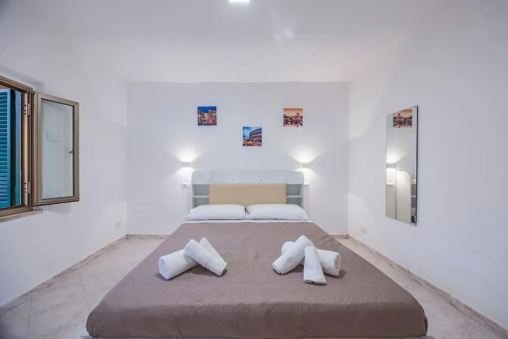 A 100Mt Dalla Metro C Loft Grazioso E Giardino Rome